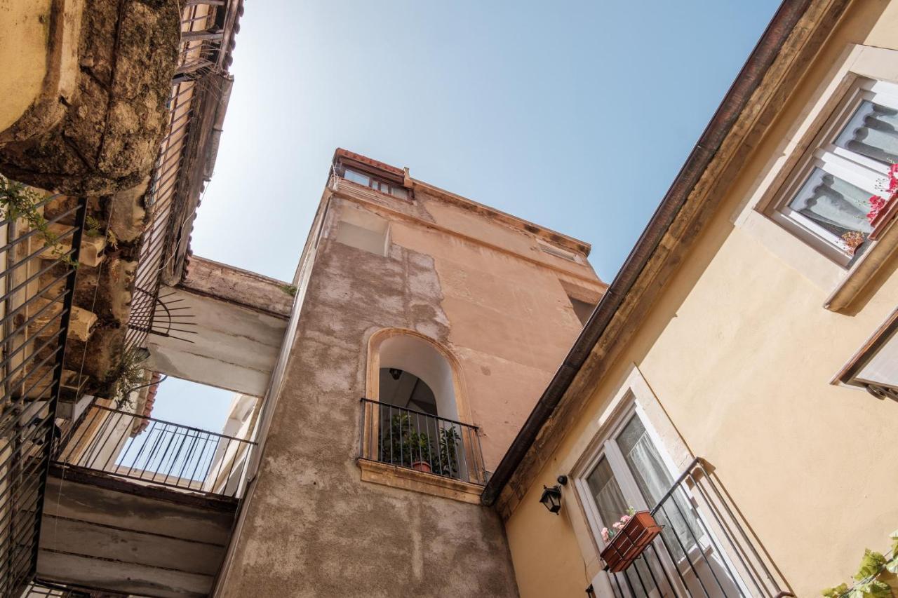Borgo Antico Rooms Messina Buitenkant foto